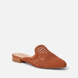 JustFab Cute & Casual Woven Flat